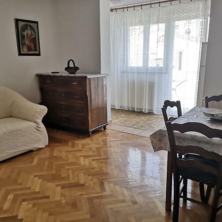 Apartments Nikola クルク エクステリア 写真