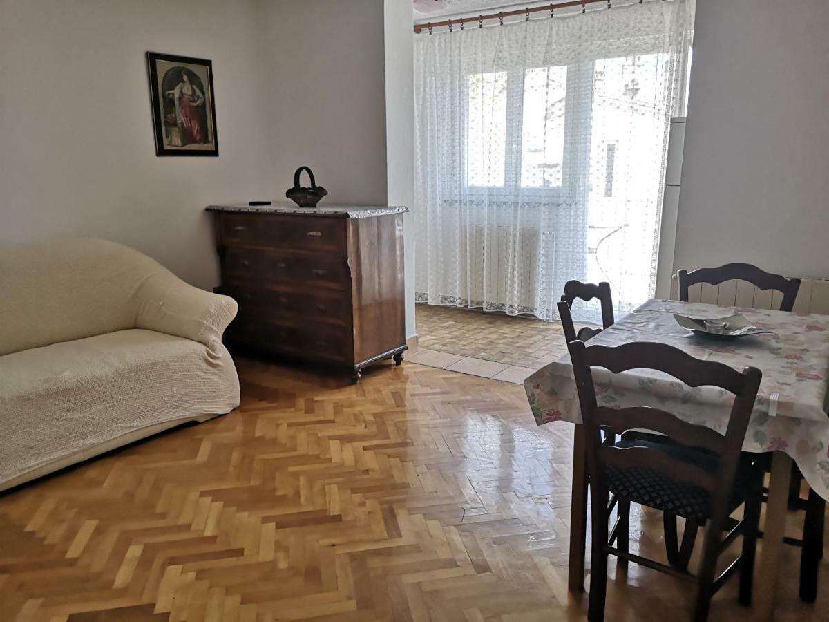 Apartments Nikola クルク エクステリア 写真